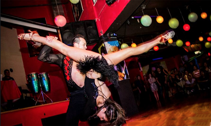 mambo ragazza giro ballo