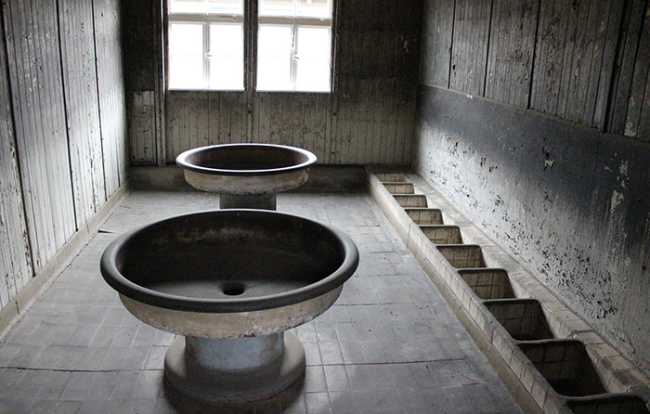 concentration camp 1401250 1280